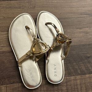 DKNY NEW Size 9M Metallic Gold Women's Flat Sandals